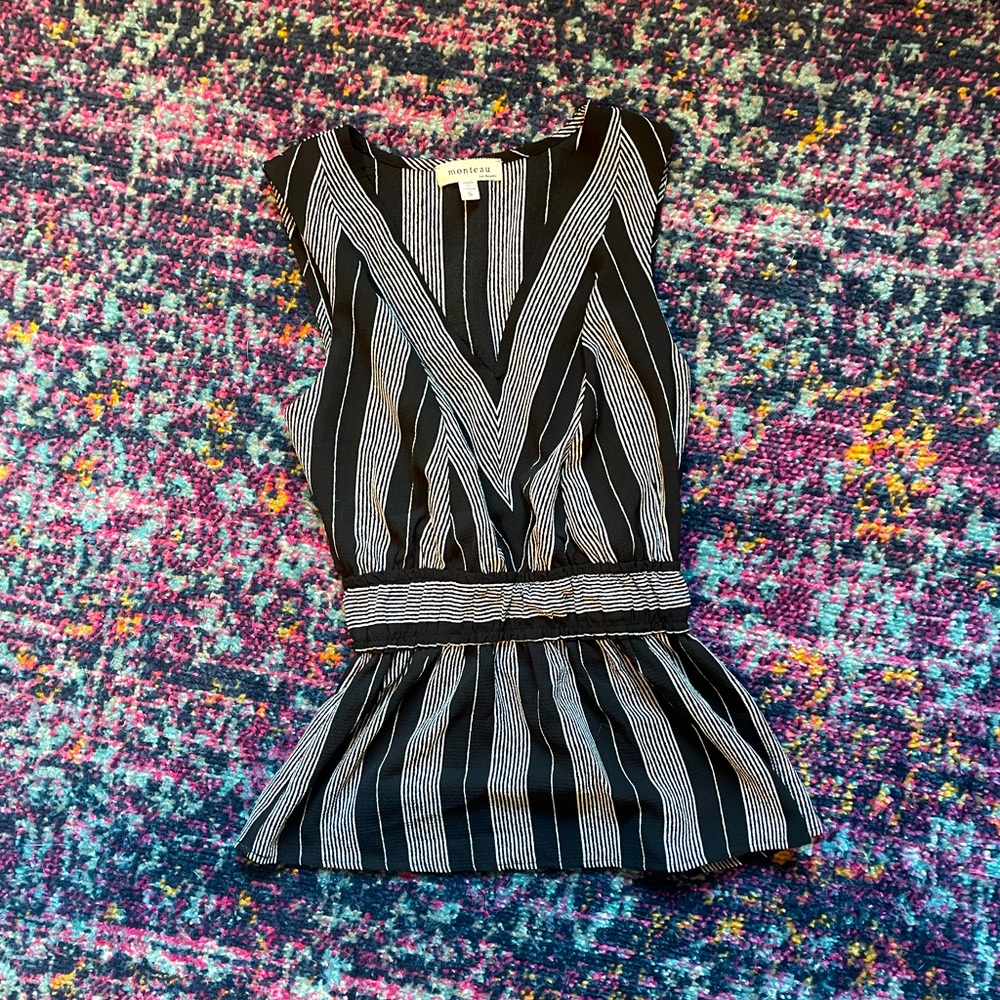 Adorable Monteau Peplum Top